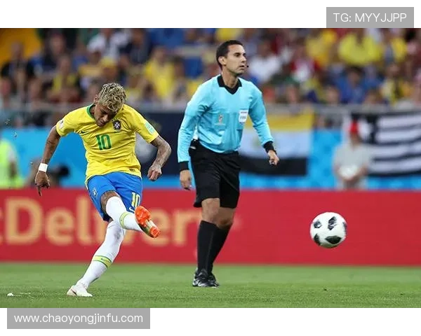 世界杯指定用球背后的科技与创新探索，揭示足球运动新突破