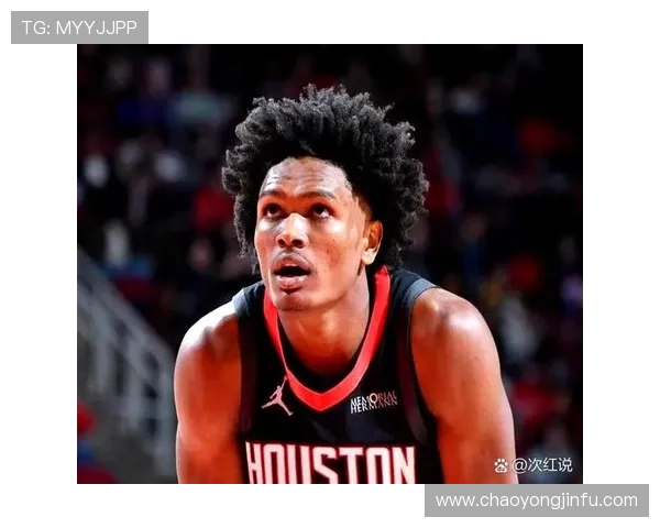 NBA爵士队积极调整阵容寻求季后赛竞争力新援表现备受关注持续引发热议