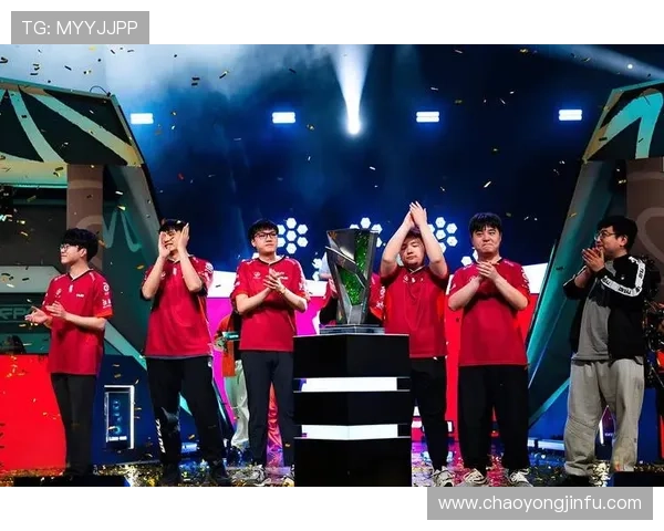 世界赛新王登顶震撼全场中国战队再创电竞历史辉煌时刻 世界赛新王登顶震撼全场中国战队再创电竞历史辉煌时刻