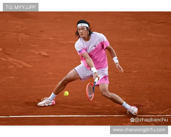 中国新星横扫劲敌强势晋级年终总决赛引爆网球新格局 中国新星横扫劲敌强势晋级年终总决赛引爆网球新格局