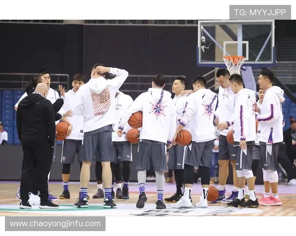 中国篮球职业联赛迎来新变革 多支球队注重青年球员培养和国际化发展