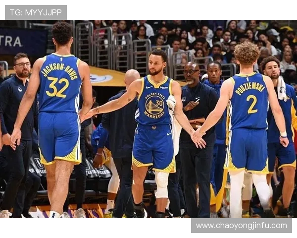 勇士队新赛季阵容调整引发热议 多名球员状态回暖追求总冠军梦想 勇士队新赛季阵容调整引发热议 多名球员状态回暖追求总冠军梦想