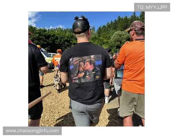 F1赛季激烈竞争升级 汉密尔顿与维斯塔潘展开巅峰对决