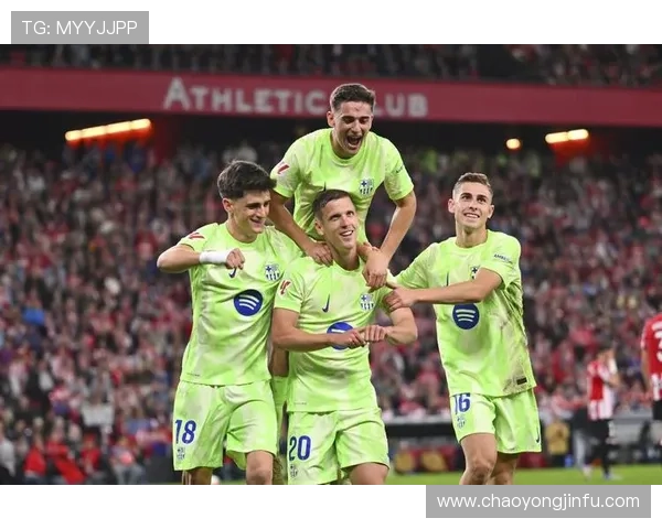 国际足坛最新动态：欧洲五大联赛争冠形势激烈 传奇球员纷纷宣布退役