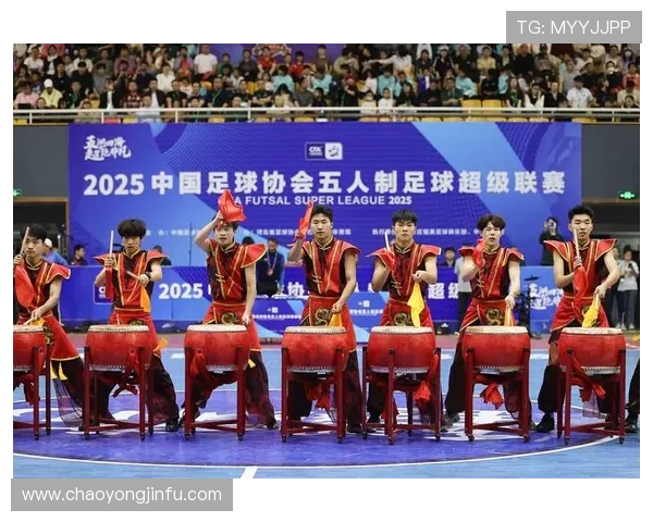 中国足球联赛新赛季开幕,强队崛起与新星挑战并存,未来走势引人关注 中国足球联赛新赛季开幕,强队崛起与新星挑战并存,未来走势引人关注