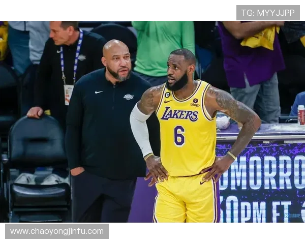 詹姆斯携手浓眉领衔湖人再度出征，勇士季前赛迎战火箭争夺新赛季开门红